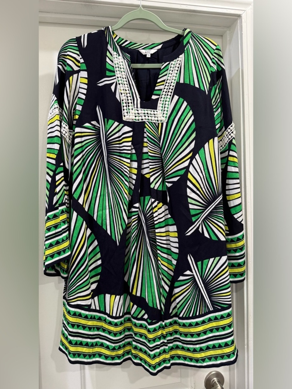 crown & ivy Palm Leaf Geometric Dress Size Small